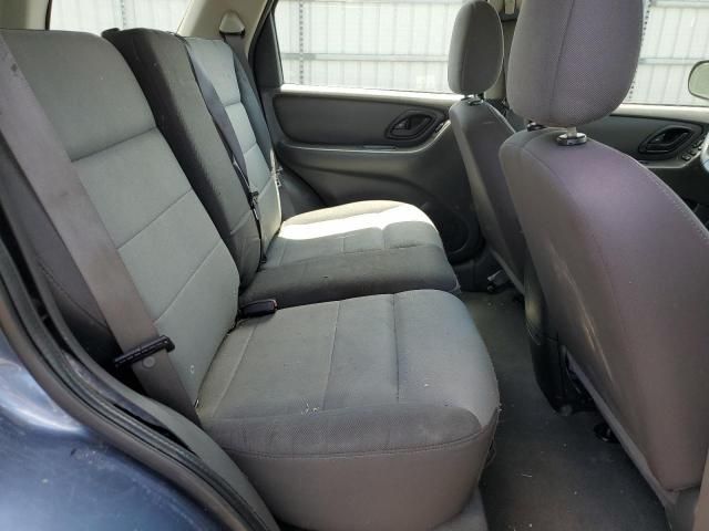 2005 Ford Escape XLS