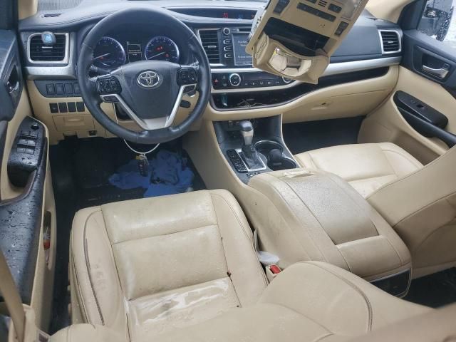 2019 Toyota Highlander SE