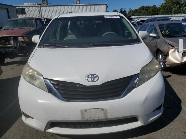 2011 Toyota Sienna LE