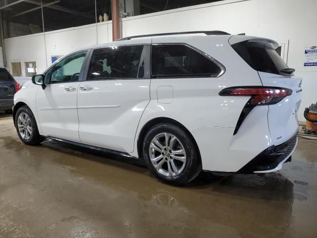 2022 Toyota Sienna XSE