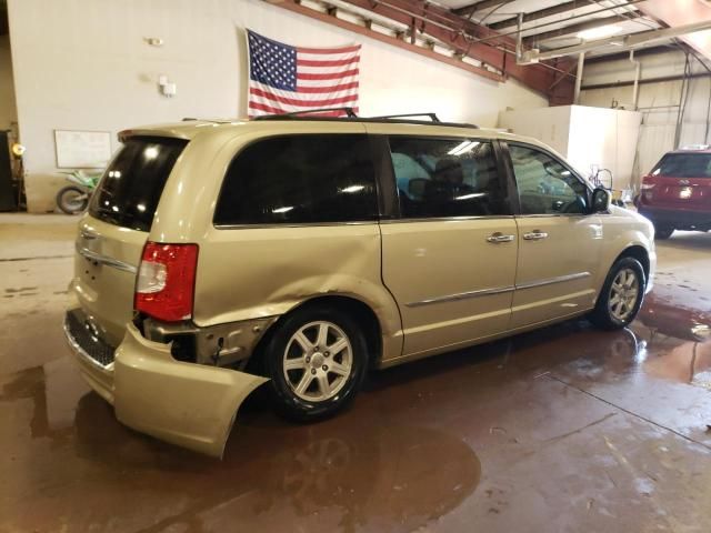 2012 Chrysler Town & Country Touring