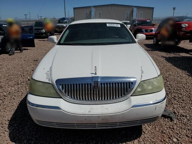 2003 Lincoln Town Car Executive