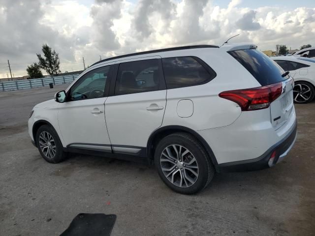 2016 Mitsubishi Outlander SE