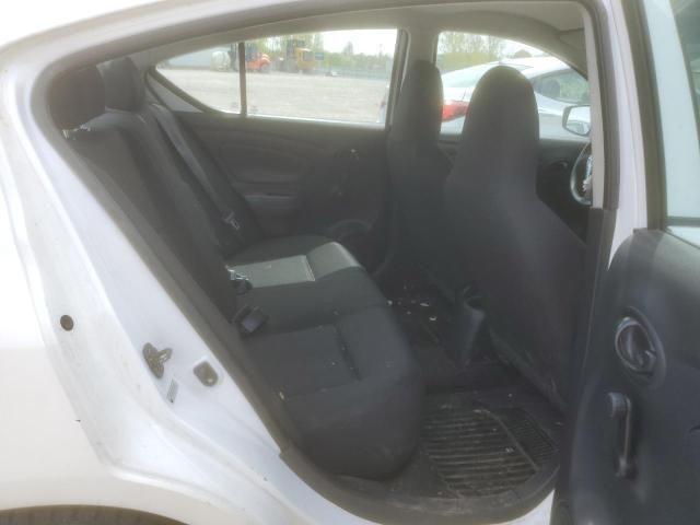 2016 Nissan Versa S