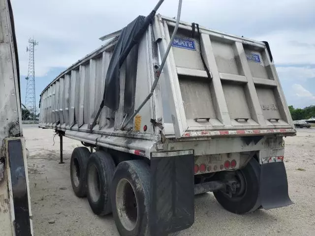 2015 Mate Dump Trailer