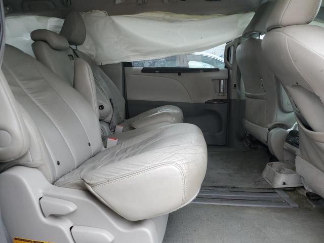 2011 Toyota Sienna XLE