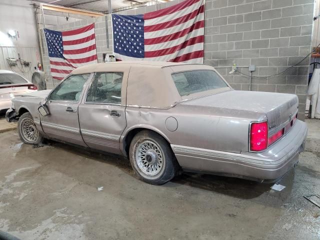 1995 Lincoln Town Car Executive