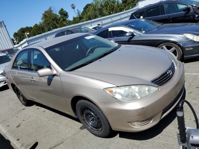 2005 Toyota Camry LE