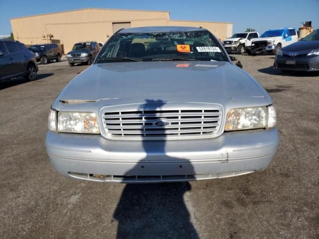 2003 Ford Crown Victoria LX