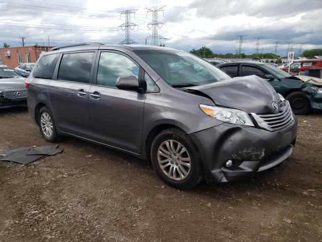 2015 Toyota Sienna XLE