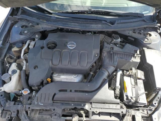 2010 Nissan Altima Base