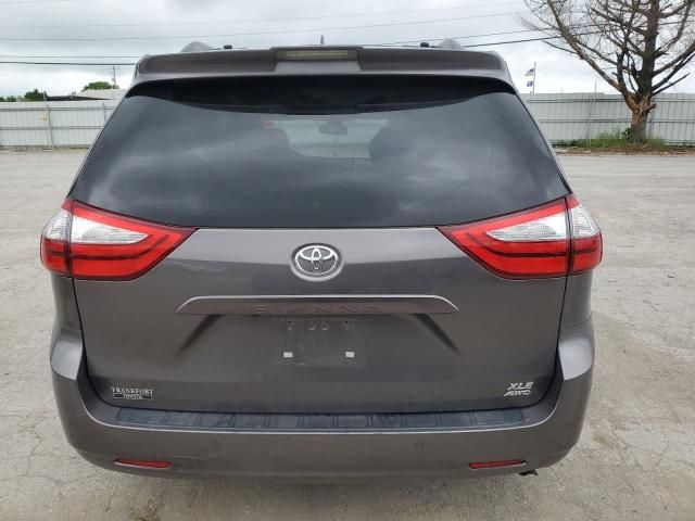 2019 Toyota Sienna XLE