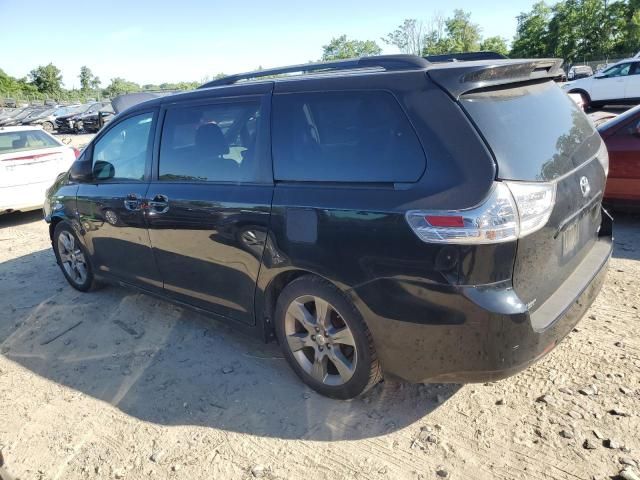 2011 Toyota Sienna Sport