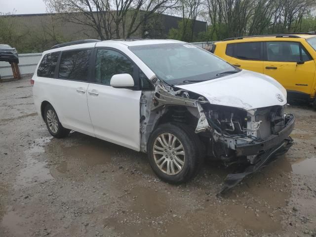 2014 Toyota Sienna XLE