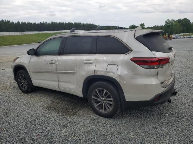 2017 Toyota Highlander SE