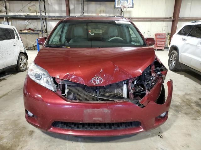 2012 Toyota Sienna XLE