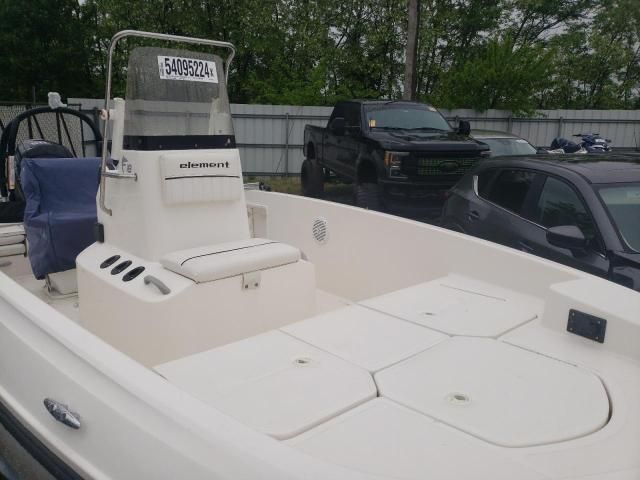 2016 Bayliner Element 18