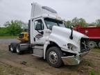 2011 Freightliner Cascadia 125