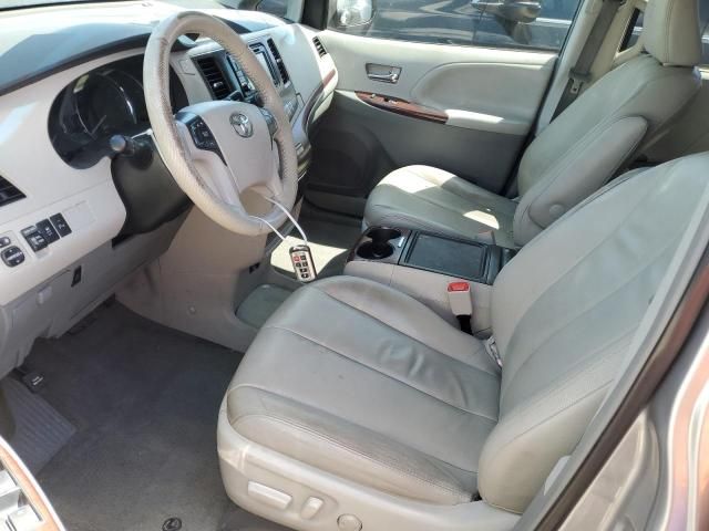 2013 Toyota Sienna XLE