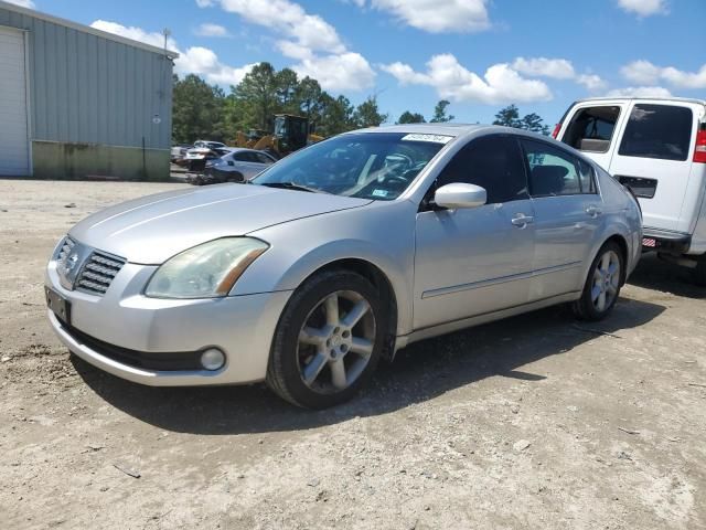 2004 Nissan Maxima SE