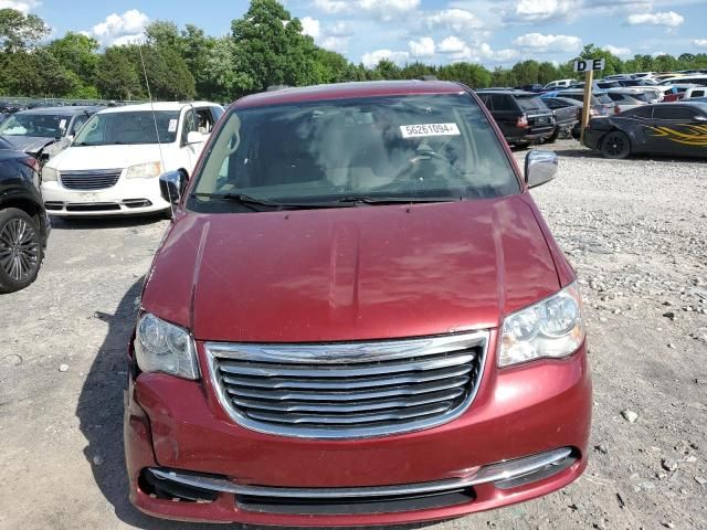 2016 Chrysler Town & Country Touring L