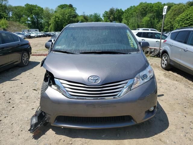 2015 Toyota Sienna XLE