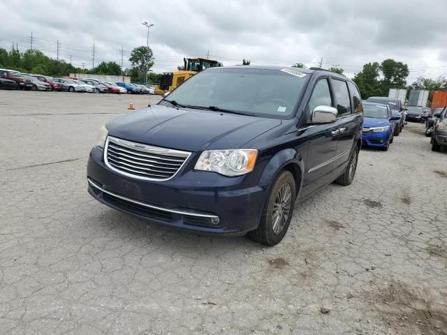 2013 Chrysler Town & Country Touring L