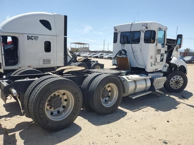 2013 Kenworth Construction T660