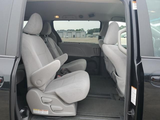 2015 Toyota Sienna LE