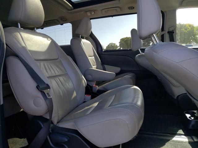 2016 Toyota Sienna XLE