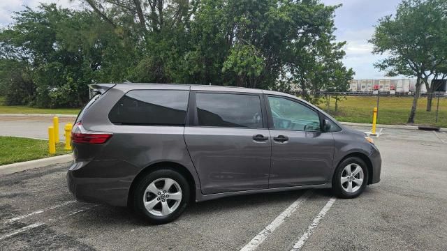 2020 Toyota Sienna L