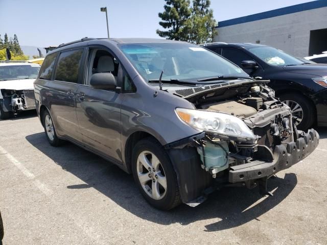 2014 Toyota Sienna LE