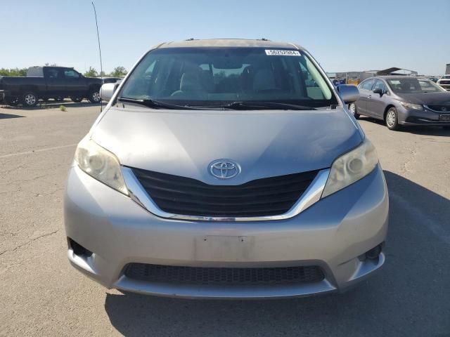 2013 Toyota Sienna LE