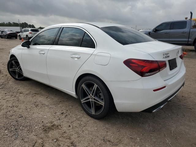 2019 Mercedes-Benz A 220