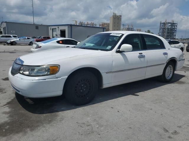 2001 Lincoln Town Car Executive