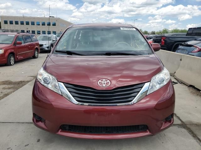 2012 Toyota Sienna LE