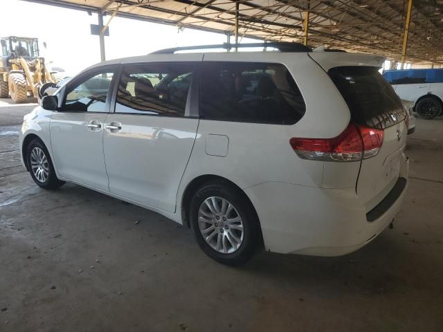 2013 Toyota Sienna XLE