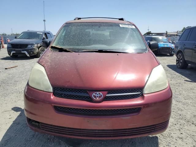 2004 Toyota Sienna CE