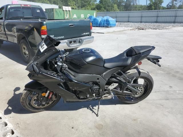 2024 Kawasaki ZX1002 L