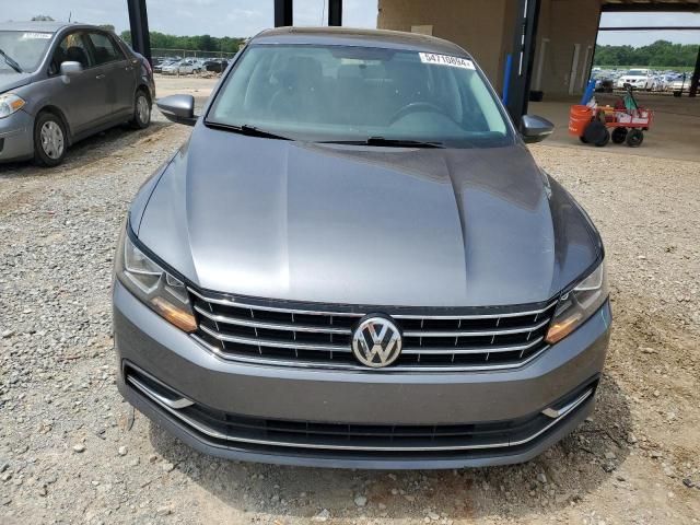 2016 Volkswagen Passat SE