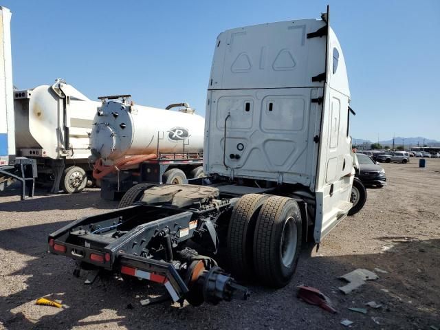 2022 Freightliner Cascadia 126