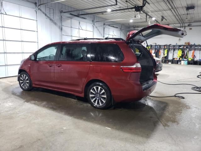 2019 Toyota Sienna LE