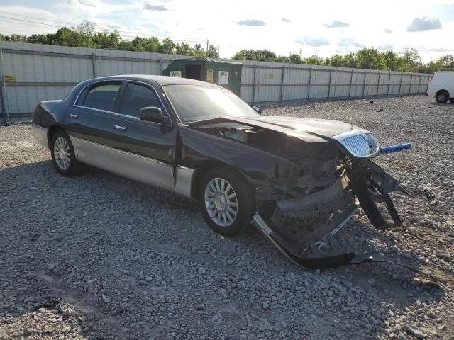 2003 Lincoln Town Car Signature