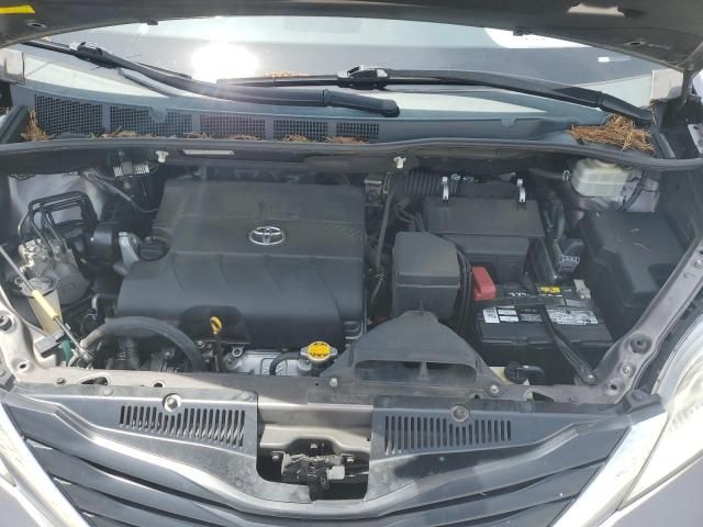 2012 Toyota Sienna LE