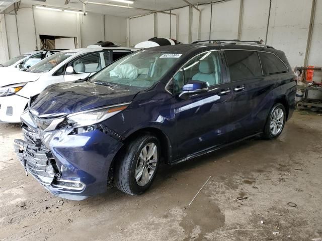 2022 Toyota Sienna Limited