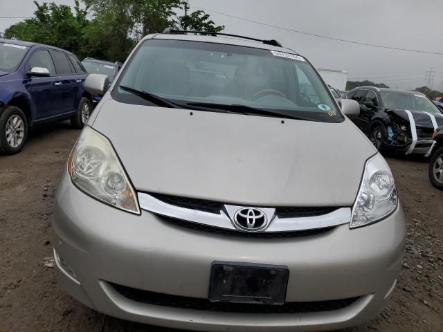 2006 Toyota Sienna XLE