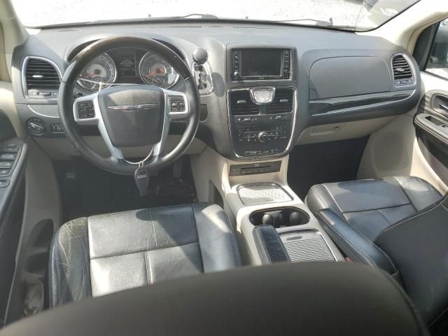 2013 Chrysler Town & Country Limited