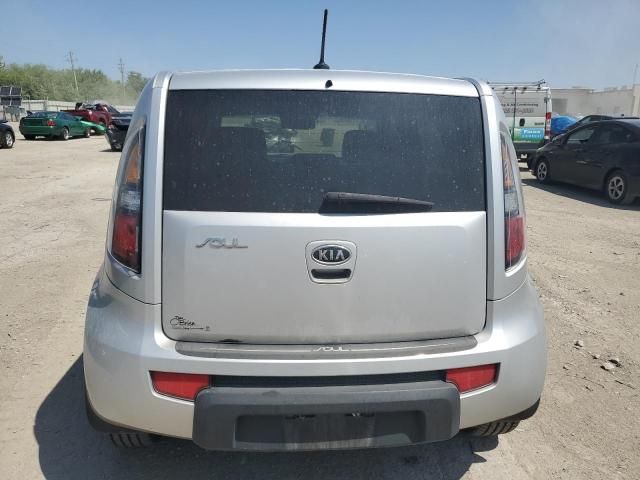 2011 KIA Soul +