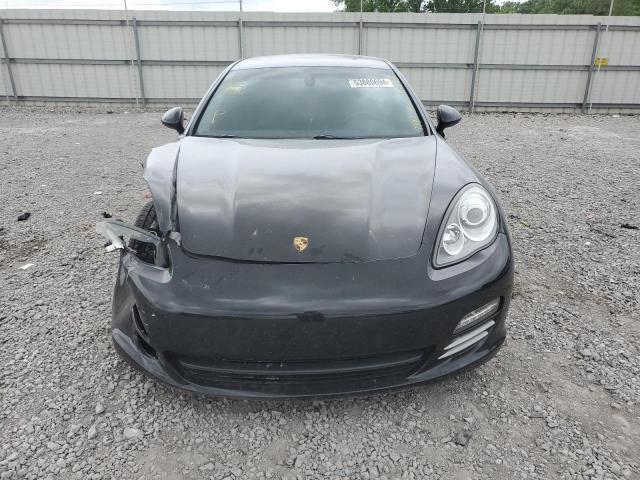 2011 Porsche Panamera 2