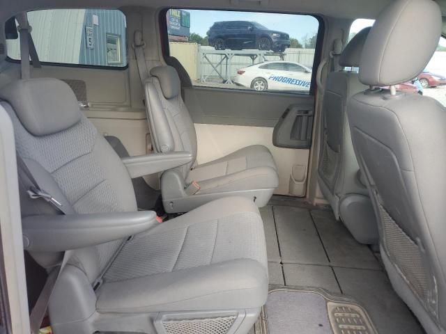 2009 Chrysler Town & Country LX